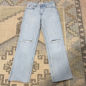 Abercrombie & Fitch Curve Love High Rise 90’s Relaxed 28 Long